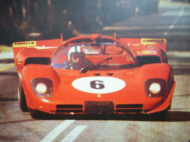 Casque Miniature 1:5 Edicola - Nino Vaccarella - Ferrari 512S - Saison 1970 - Réf. HELFE67 - Neuf